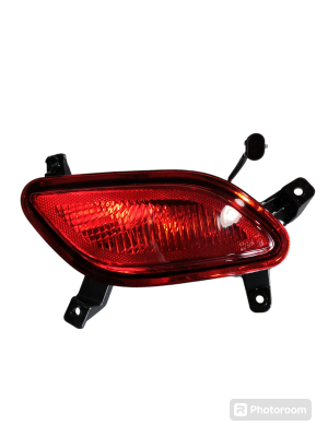 Farol Tiggo 2 17/22 LH Trasero Embellecedor Rojo ANY